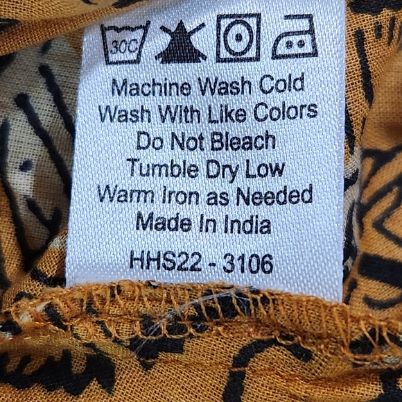 NWT House of Harlow 1960 Mustard Yellow Peasant Top Small - Picture 9 of 9